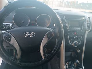 Hyundai i 30 2012 1.6 automato diesel-thumb-8