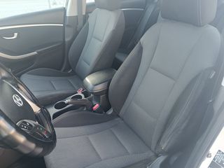 Hyundai i 30 2012 1.6 automato diesel-thumb-11