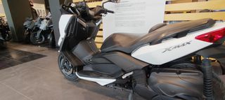 Yamaha XMAX 400 2015 2015-thumb-4