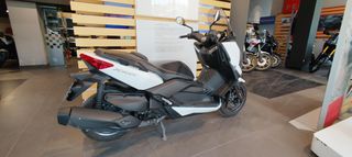Yamaha XMAX 400 2015 2015-thumb-6