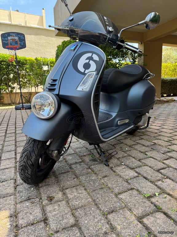 Vespa Sei Giorni 2021 Vespa GTS 300 Sei Giorni Edition II