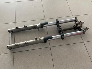 Yamaha TDM850 τύπου (4TX) 1995/2001 Μπροστινό Σύστημα Κομπλέ Μπουκάλες Σταύρος Τιμονοπλακα σε Άριστη κατάσταση!!!-thumb-1