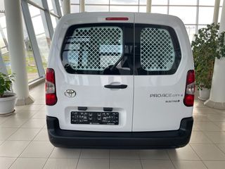 Φορτηγό Έως 7.5τ Toyota 2026 ΕΤΟΙΜΟΠΑΡΑΔΟΤΟ PROACE CITY 50KWH 136HP L1 LIVE PLUS-thumb-5