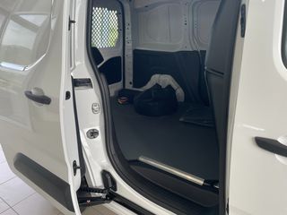 Φορτηγό Έως 7.5τ Toyota 2026 ΕΤΟΙΜΟΠΑΡΑΔΟΤΟ PROACE CITY 50KWH 136HP L1 LIVE PLUS-thumb-12