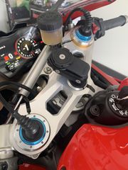 ΒΑΣΗ ΚΙΝΗΤΟΥ QUAD LOCK PRO & ΔΑΧΤΥΛΙΔΙ ΤΙΜΟΝΙΟΥ DUCATI PANIGALE 899/ 959/ 1199/ 1299