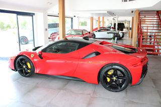 Ferrari SF90 2021 STRADALE-thumb-6