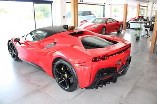 Ferrari SF90 2021 STRADALE-thumb-7