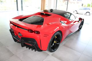 Ferrari SF90 2021 STRADALE-thumb-10