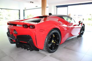 Ferrari SF90 2021 STRADALE-thumb-11