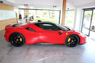 Ferrari SF90 2021 STRADALE-thumb-12