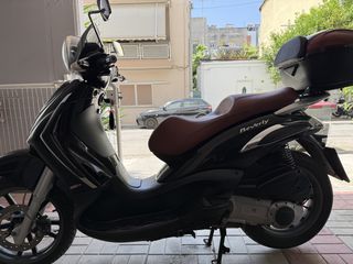 Piaggio Beverly 300i Tourer 2009 .