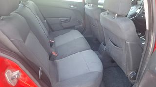 Opel Astra 2007-thumb-10