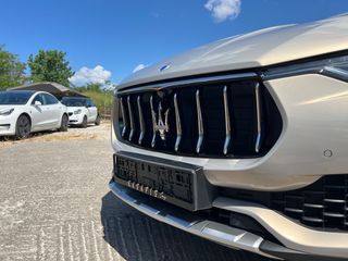 Maserati Levante 2017 S 430PS !!! V6-thumb-8