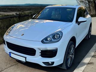Porsche Cayenne 2016 3.0 V6 Diesel 240hp Full Extra | Service Porsche