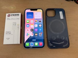iPhone 13 256GB Μπλε με Θήκη και φορτιστή
