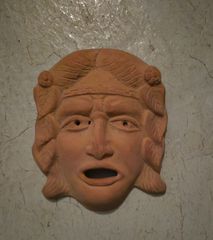 Πηλινη μασκα