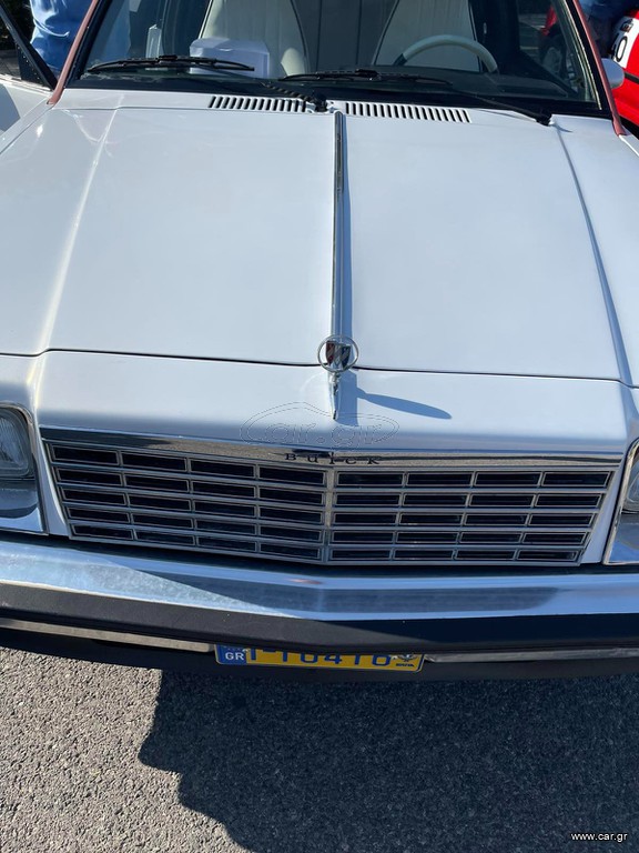Buick Riviera 1982
