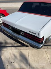Buick Riviera 1982-thumb-1