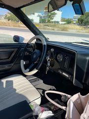 Buick Riviera 1982-thumb-14