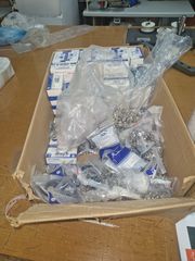 Πωλείται ο εξοπλισμός βιοτεχνίας ταπετσαρίας τεντών και καλυμάτων σκαφών