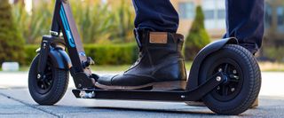 Razor - A5 Air Scooter - Black (13073005)-thumb-4