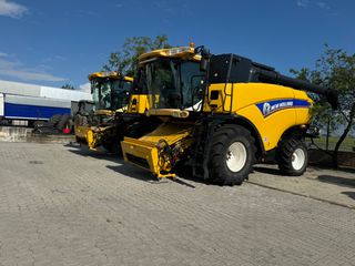 Θεριζοαλωνιστικές New Holland 2006 CX880