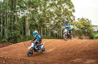 CFmoto 2025 CX-2E-thumb-1