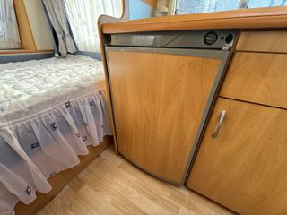Hobby 2003 DE LUXE EASY 400 SF-thumb-13
