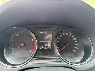 Volkswagen Polo 2017-thumb-3