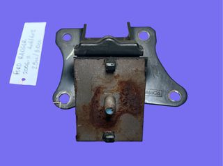 MAZDA BT-50 / FORD RANGER 2006-2012 ΜΕΤΑΧΕΙΡΙΣΜΕΝΑ ΑΝΤΑΛΛΑΚΤΙΚΑ ( βάση στήριξης κινητήρα )