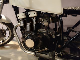 Suzuki GSX 250 1981-thumb-2