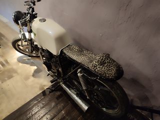 Suzuki GSX 250 1981-thumb-5