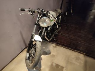 Suzuki GSX 250 1981-thumb-8