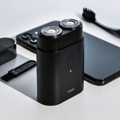 Precision Travel Shaver / Gadgets-thumb-1