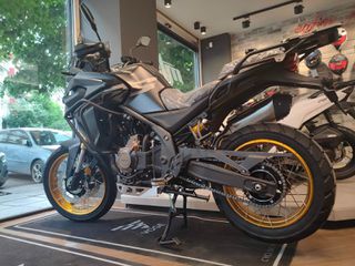 Voge DS625X 2025 BLACK KNIGHT E5+-thumb-1