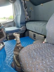Volvo 2007 440-thumb-23