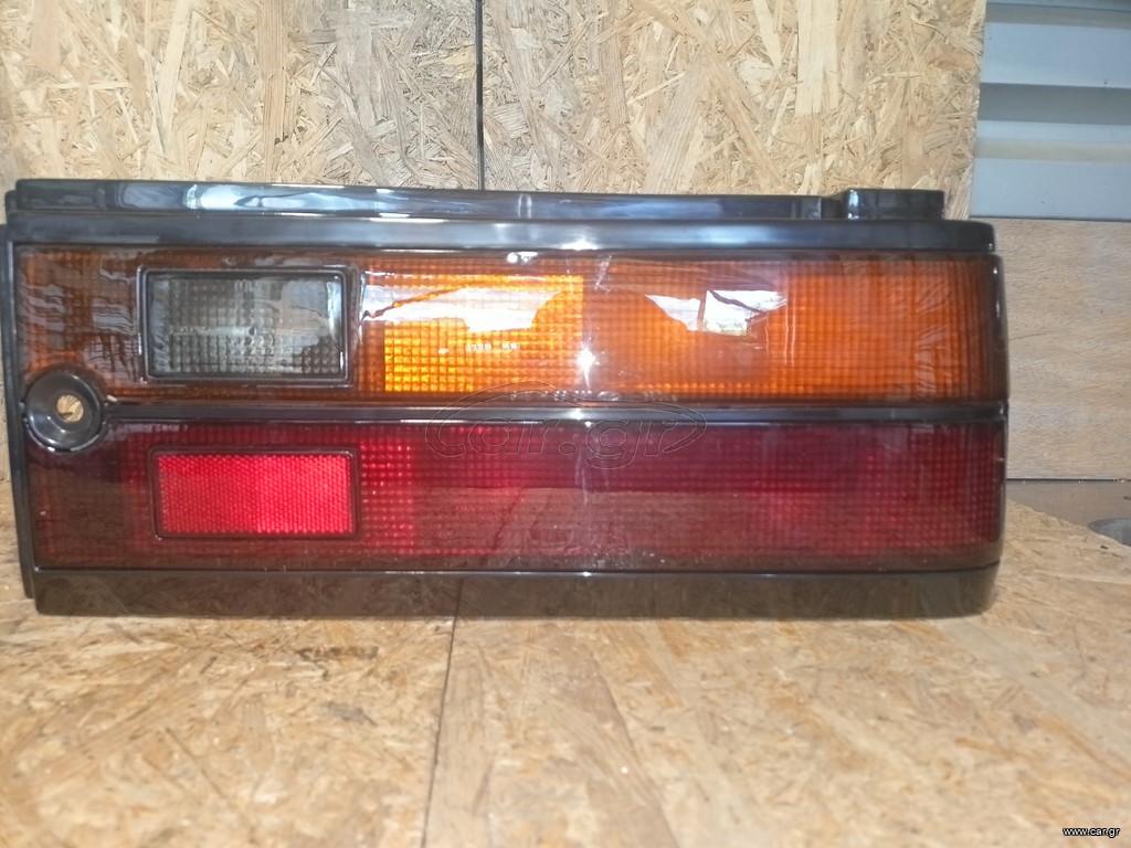 ΦΑΝΑΡΙ ΠΙΣΩ SMOKED ΔΕΞΙ Η ΑΡΙΣΤΕΡΟ HONDA ACCORD 82-83 ΟΛΟΚΑΊΝΟΥΡΓΙΟ ΣΤΟ ΚΟΥΤΙ ΤΟΥ