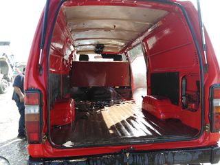 Toyota  hiace  '89-thumb-2