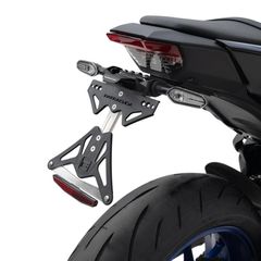Αναδιπλούμενη βάση πινακίδας Barracuda για Yamaha MT-09 2024-2025 με θέση για εργοστασιακά φλας