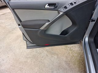 Volkswagen Tiguan 2008 TSI-thumb-8