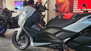 Yamaha XMAX 300 2026-thumb-5