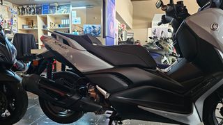 Yamaha XMAX 300 2026-thumb-17