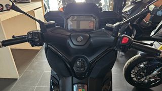 Yamaha XMAX 300 2026-thumb-23