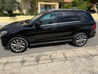Mercedes-Benz GLE 250 2017-thumb-2