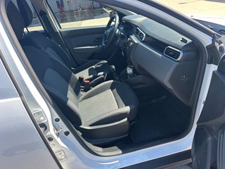 Dacia Duster 2024 4X4 DIESEL-thumb-10
