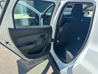 Dacia Duster 2024 4X4 DIESEL-thumb-11