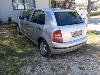 Skoda Fabia 2003 1.4 16V 101HP-thumb-4