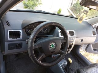 Skoda Fabia 2003 1.4 16V 101HP-thumb-8
