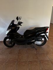 Honda PCX 150 2016 scooter