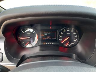 Ford Raptor 2022-thumb-12